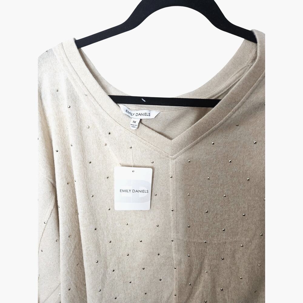 Emily Daniels NWT Beige Studded Sweater Sz 1X - Picture 2 of 2